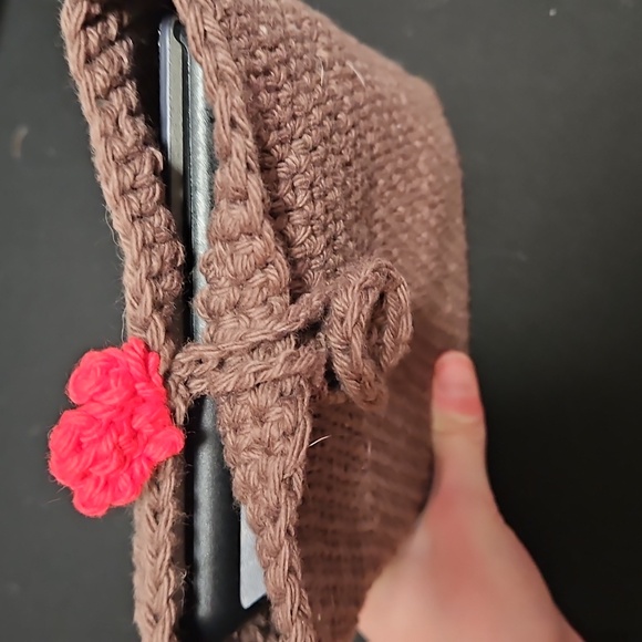 Brown Crochet Chicken E-reader Sleeve - Picture 5 of 6